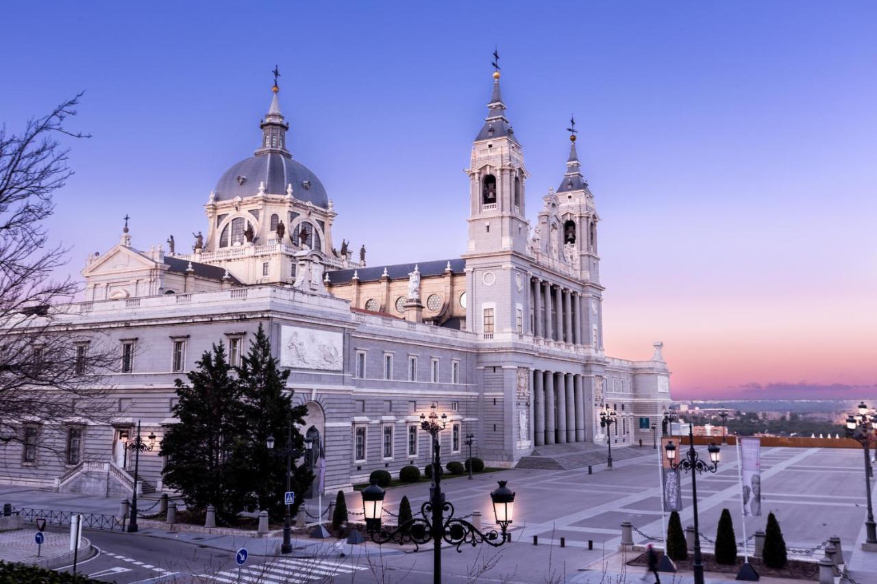 Apartamentos Felipe IV Plaza Mayor Madrid Buitenkant foto