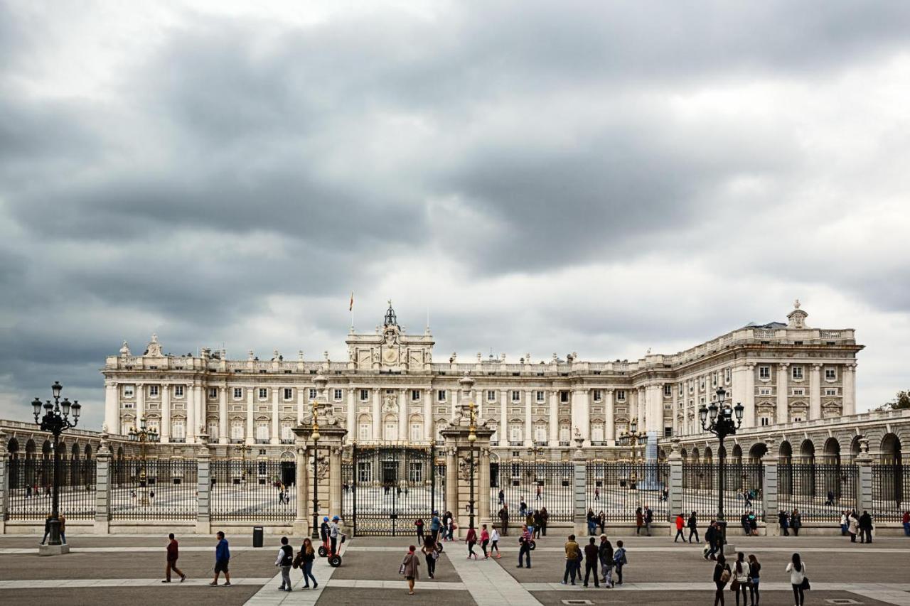 Apartamentos Felipe IV Plaza Mayor Madrid Buitenkant foto
